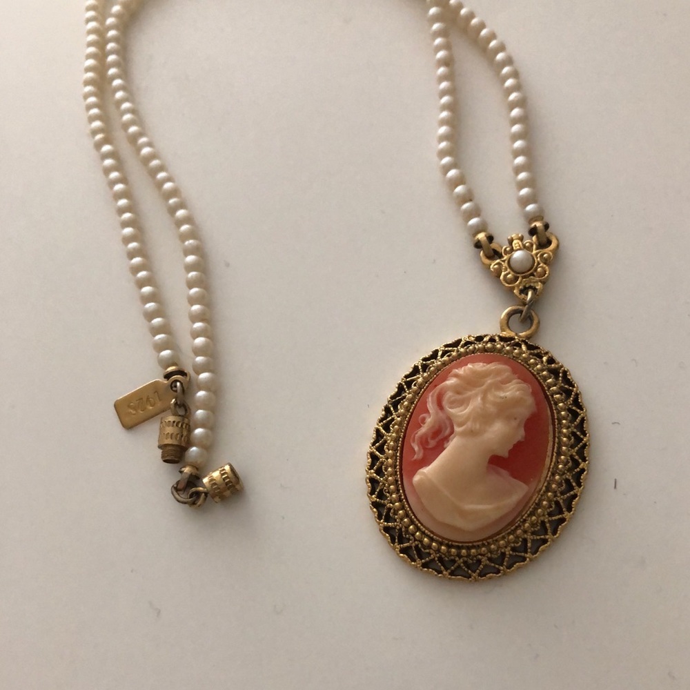 Vintage Cameo necklace
